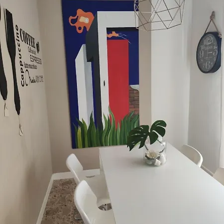 Urban Art Space - Three -near The Center And Train Station