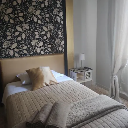 Urban Art Space - Three -near The Center And Train Station *