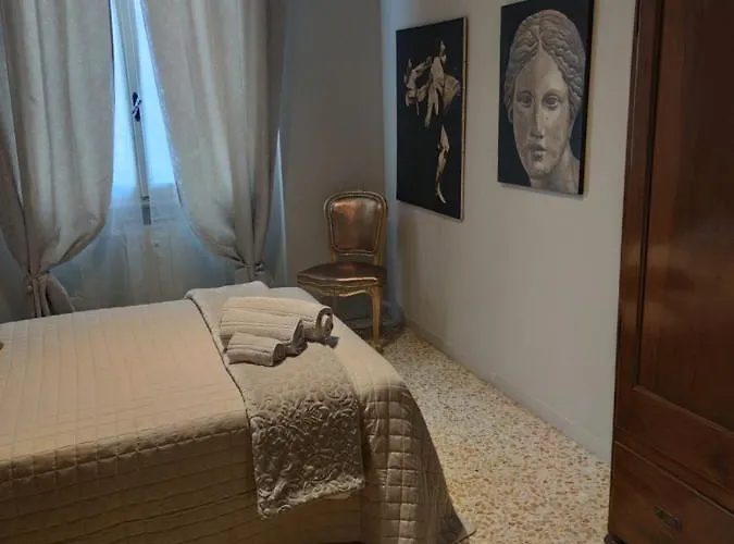 Apartament Urban Art Space - Three -near The Center And Train Station